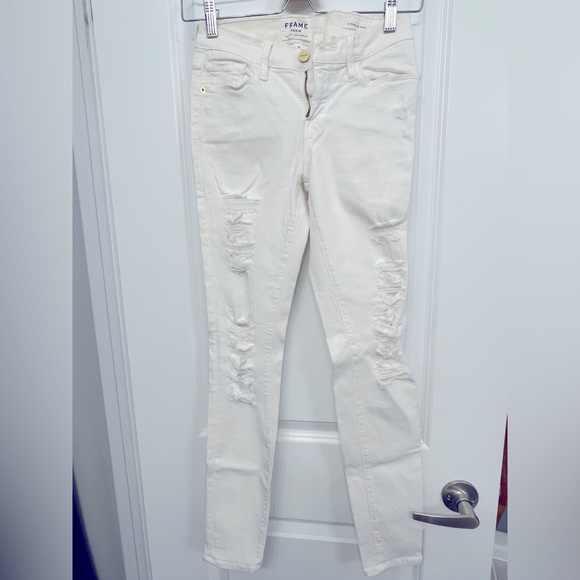 Frame Denim le skinny ripped in US size 26. - Picture 1 of 16